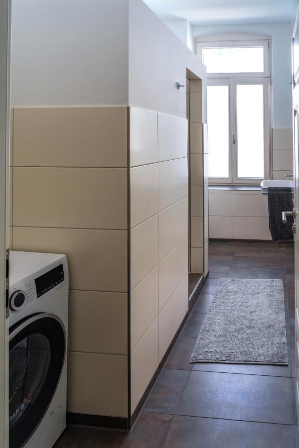 Modern 6 Bathroom Villa In The City Oldenburg Luaran gambar