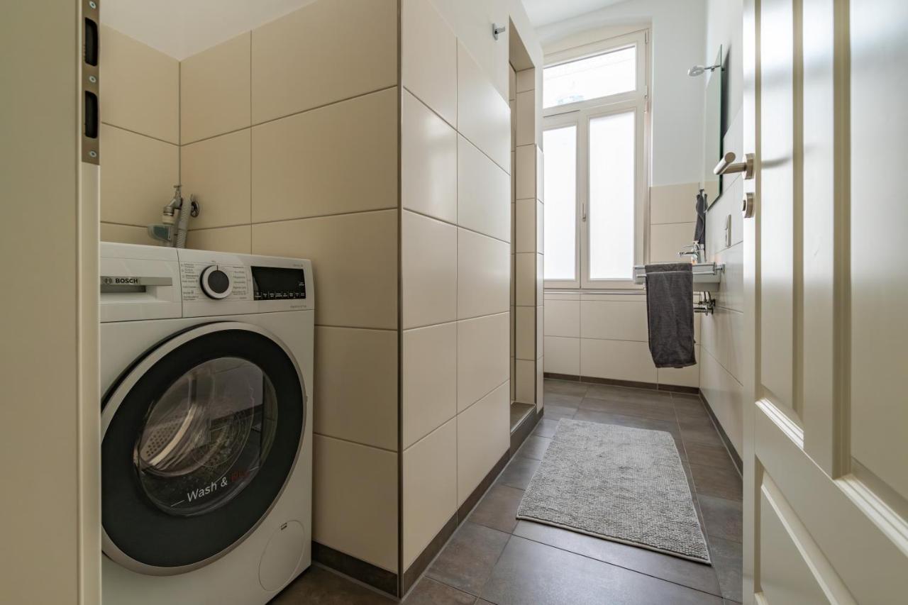Modern 6 Bathroom Villa In The City Oldenburg Luaran gambar