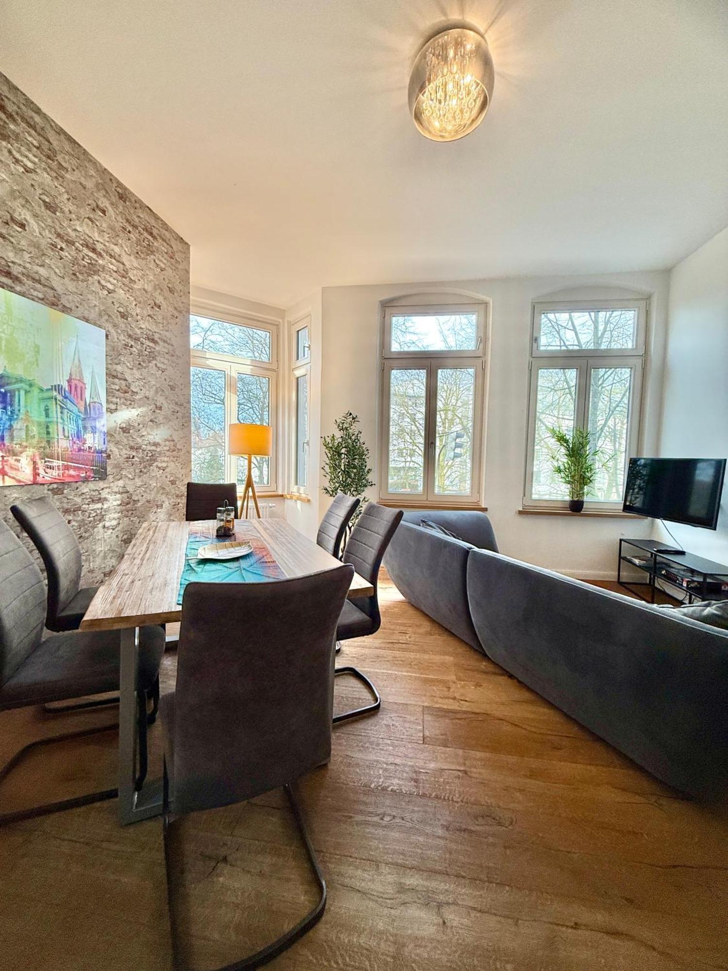Modern 6 Bathroom Villa In The City Oldenburg Luaran gambar