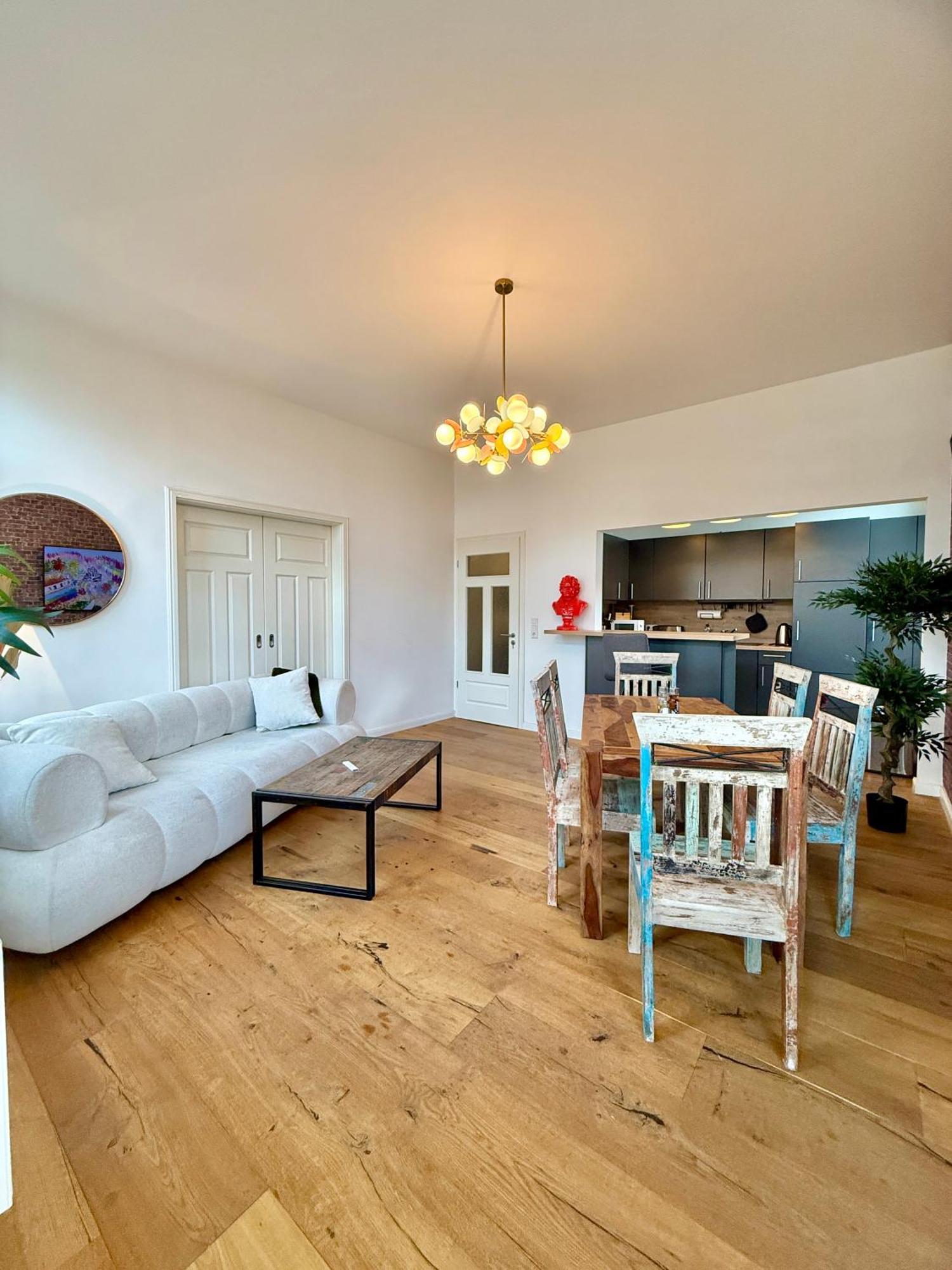 Modern 6 Bathroom Villa In The City Oldenburg Luaran gambar
